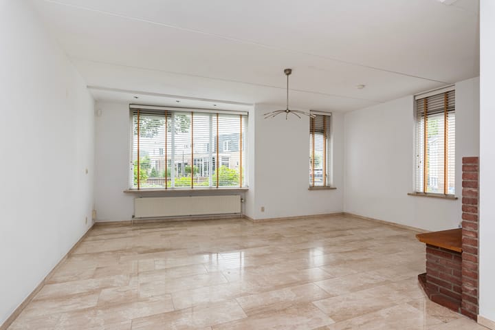 Foto 5 van Meester Van der Kampweg 30