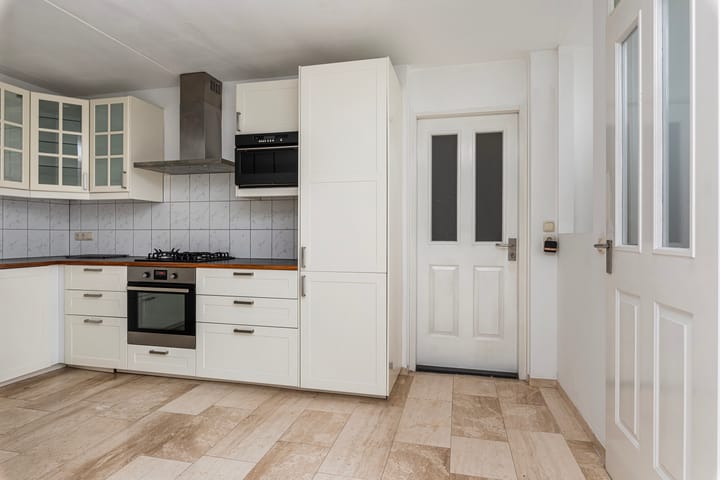 Foto 10 van Meester Van der Kampweg 30