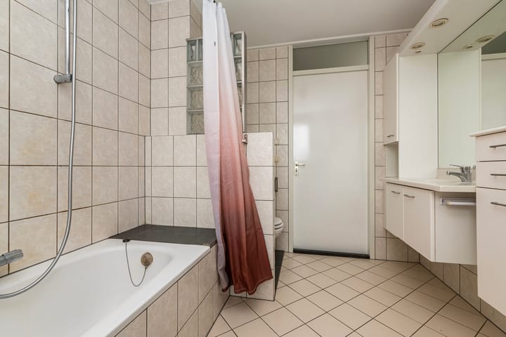 Foto 24 van Meester Van der Kampweg 30