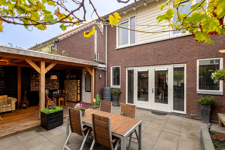 Bekijk foto 29 van Troelstrastraat 67