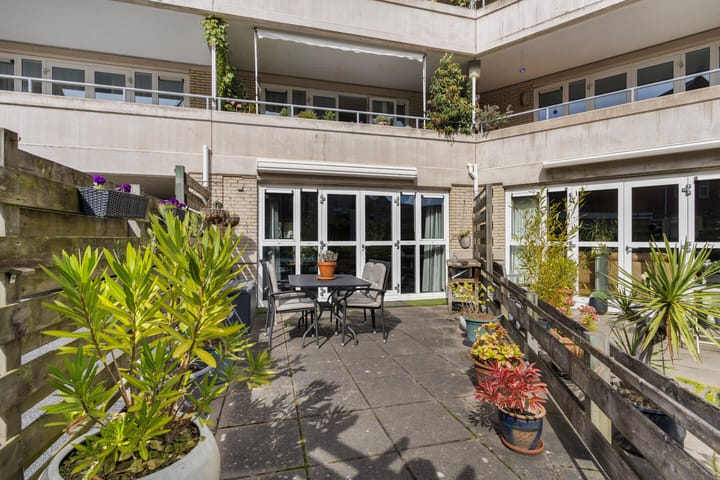 Foto 4 van v.d.Spiegelstraat 1