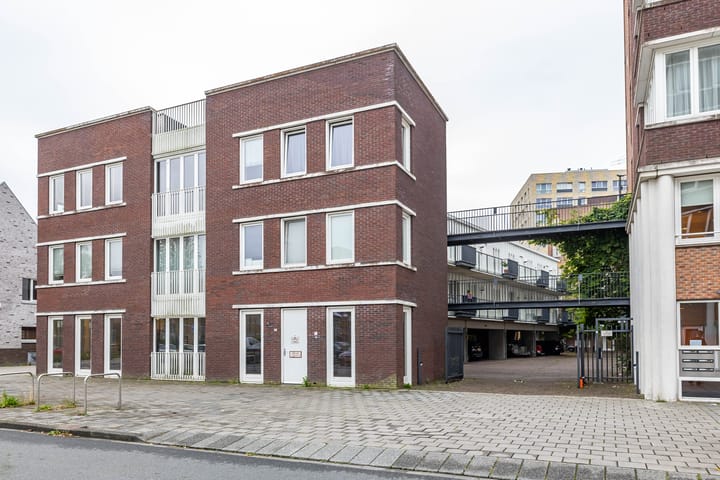 Koopwoningen - huizen te koop in [Funda]