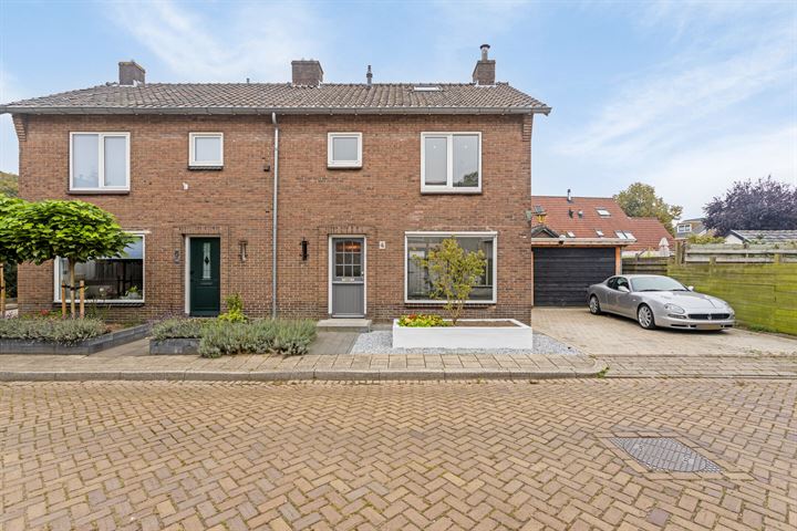 Bekijk foto 30 van Klompstraat 4