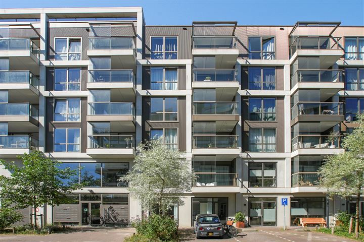 View photo 1 of Wijnsilostraat 171