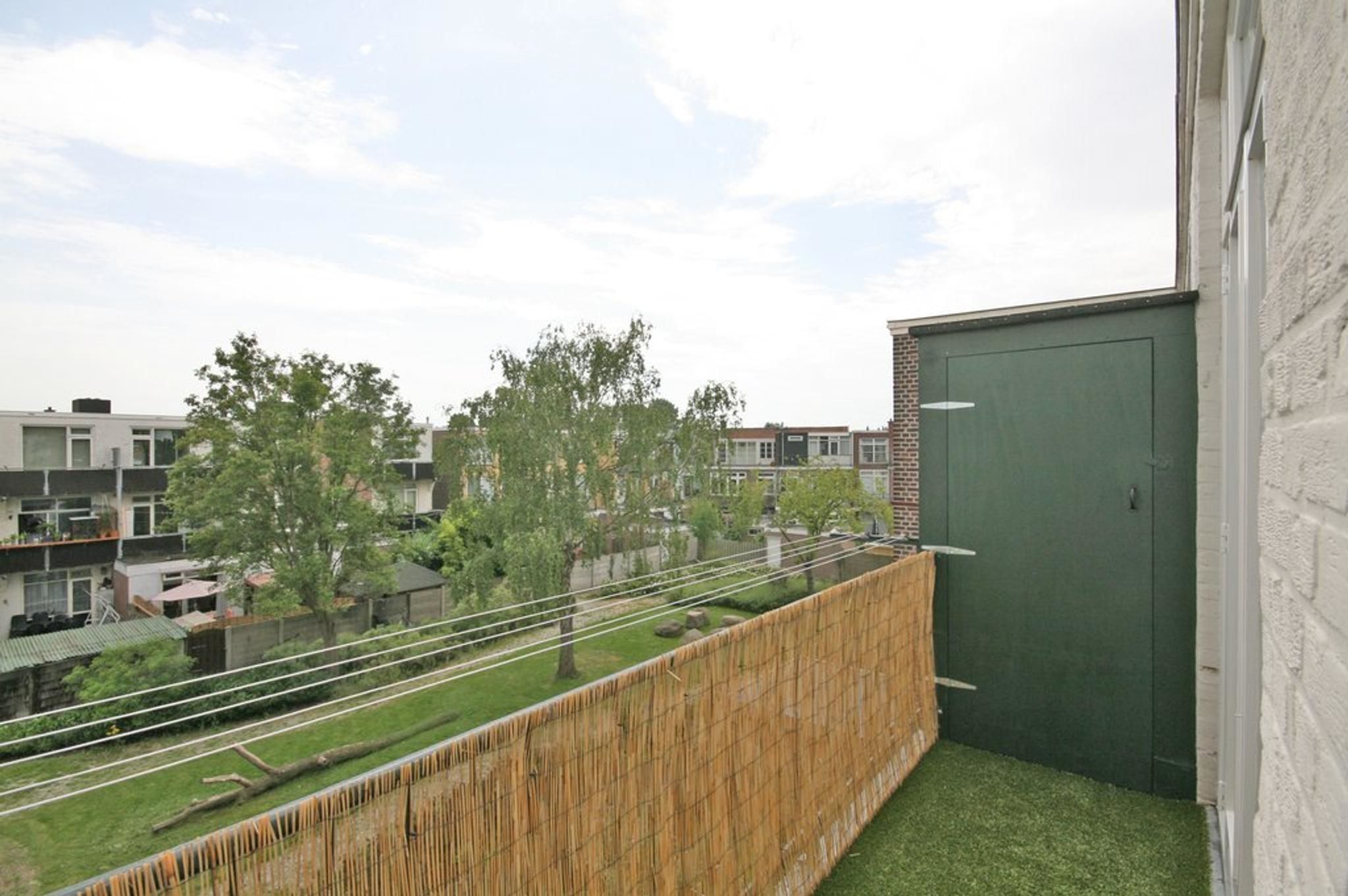 Photo 15 of van Alphenstraat 19