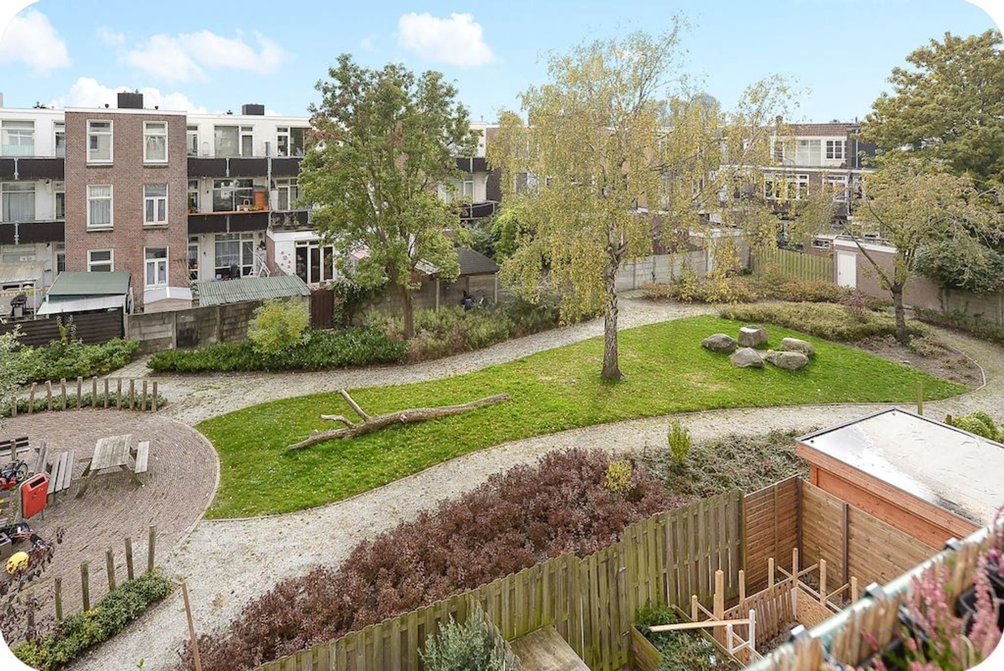 Photo 18 of van Alphenstraat 19