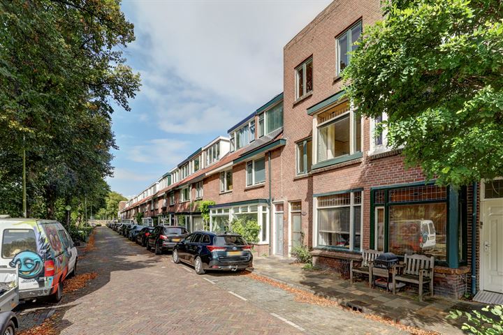 View photo 3 of Makassarstraat 67