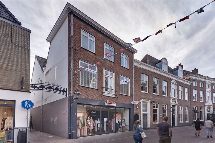 View photo 84 of Donkerstraat 48