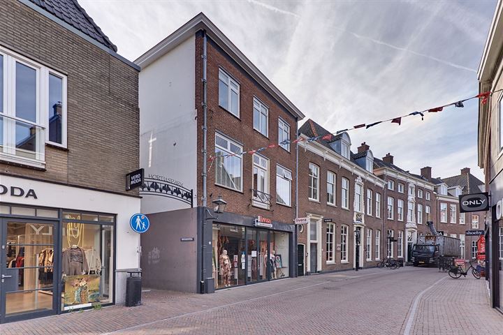 View photo 87 of Donkerstraat 48