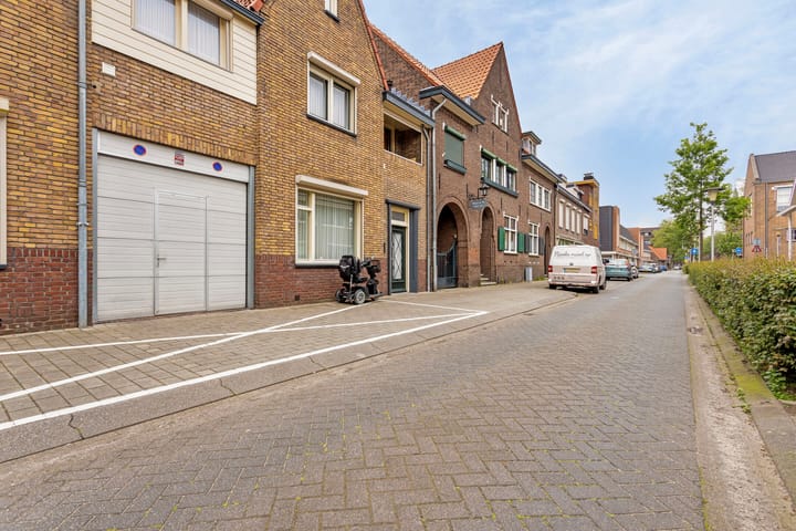 Foto 40 van Pastoor van Leeuwenstraat 56