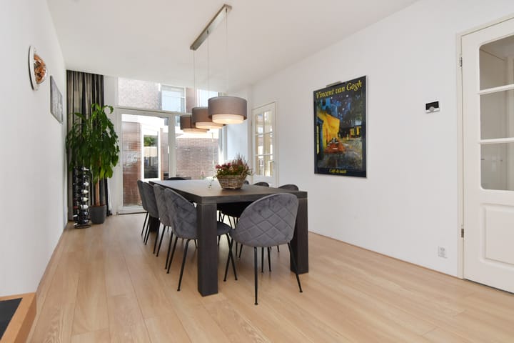 Photo 15 of Burgemeester van der Werffstraat 44