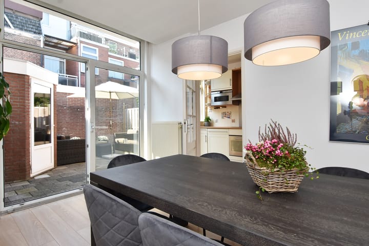 Photo 17 of Burgemeester van der Werffstraat 44