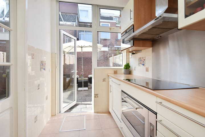 Photo 20 of Burgemeester van der Werffstraat 44