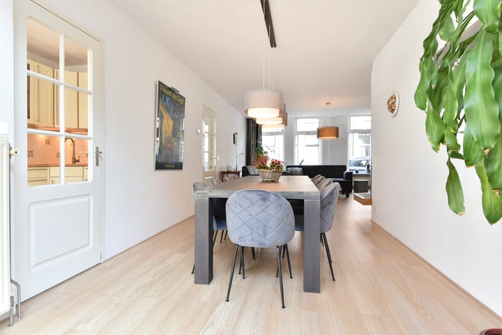 Photo 24 of Burgemeester van der Werffstraat 44