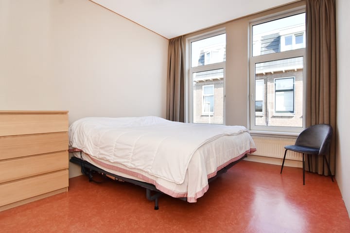 Photo 35 of Burgemeester van der Werffstraat 44