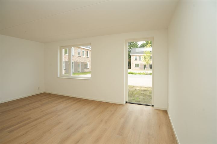 Bekijk foto 10 van van Ambestraat 29-B