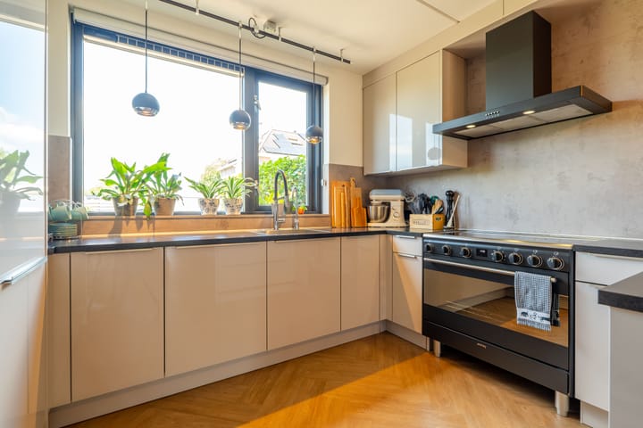 Foto 4 van Möllerstraat 1