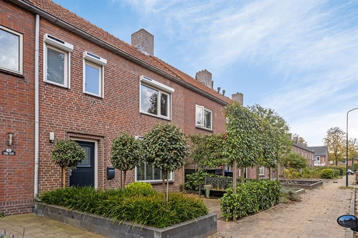 Bekijk foto 42 van Fokkerstraat 11