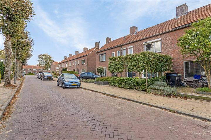 Bekijk foto 43 van Fokkerstraat 11