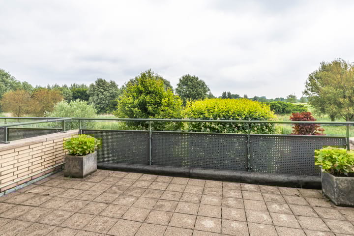 Foto 18 van Waterbiesweg 50