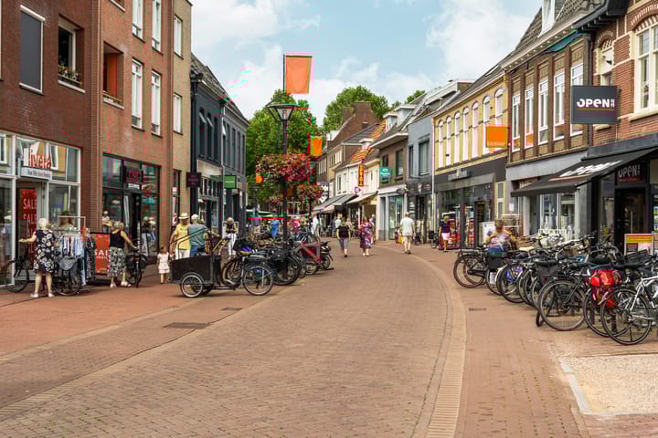 Foto 50 van Markt 75-B