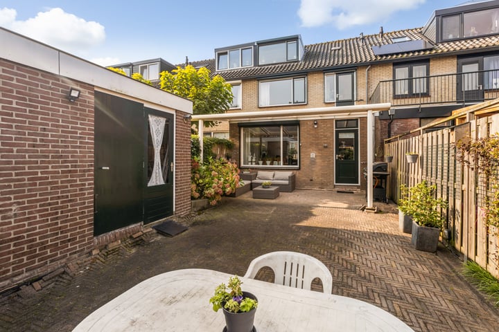 View photo 41 of Prins Bernhardstraat 34