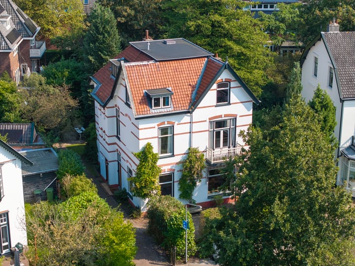 Photo 1 of Burgemeester Van Hellenberg Hubarlaan 22