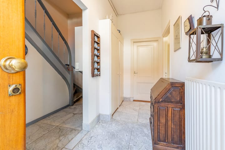 Photo 3 of Burgemeester Van Hellenberg Hubarlaan 22