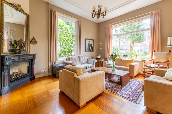 Photo 5 of Burgemeester Van Hellenberg Hubarlaan 22