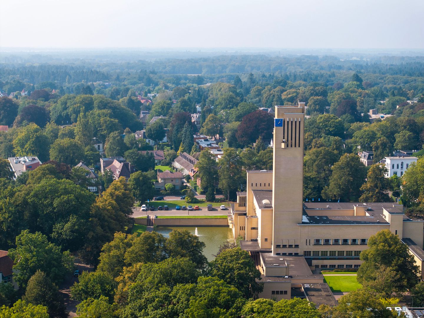 Photo 40 of Burgemeester Van Hellenberg Hubarlaan 22