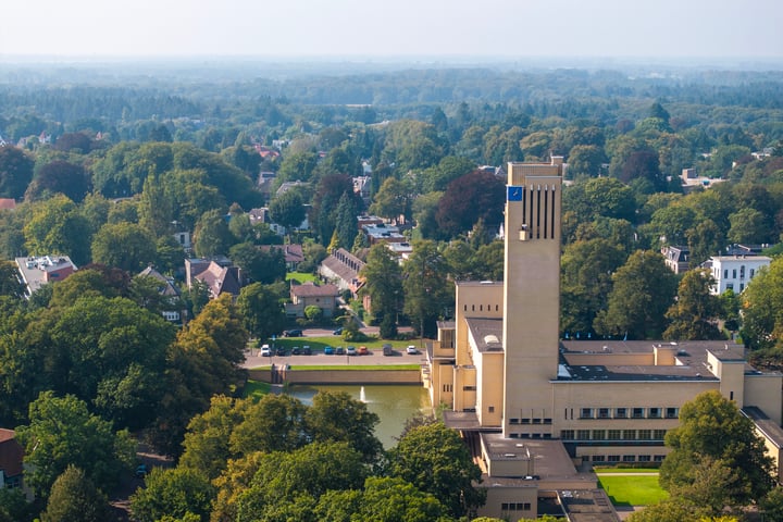 View photo 40 of Burgemeester Van Hellenberg Hubarlaan 22