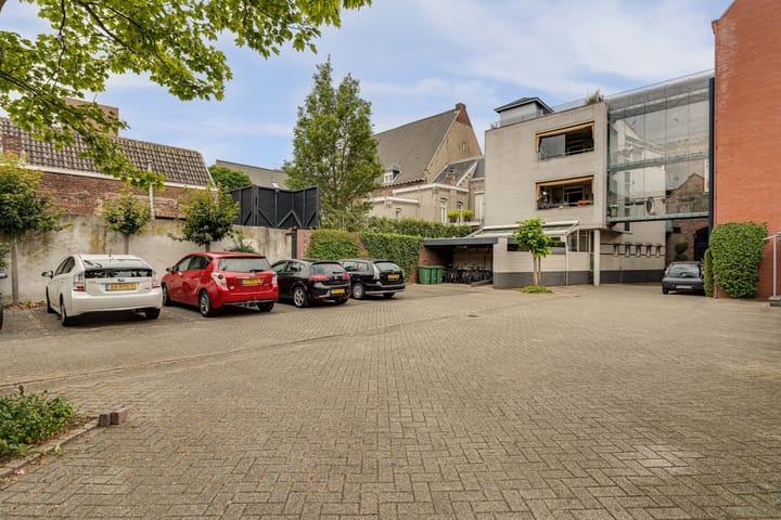 Foto 40 van Munsterstraat 14-E