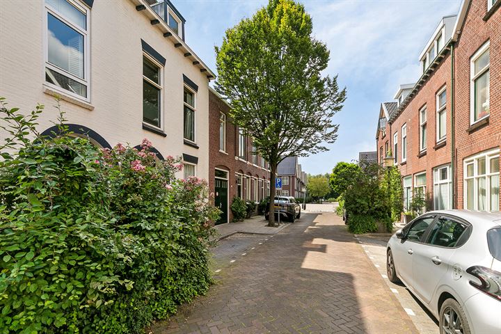 Bekijk foto 6 van Hellevoetsestraat 11-B