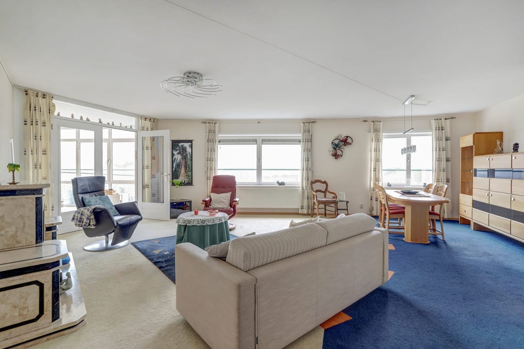 Foto 11 van Van Eesterenplein 292