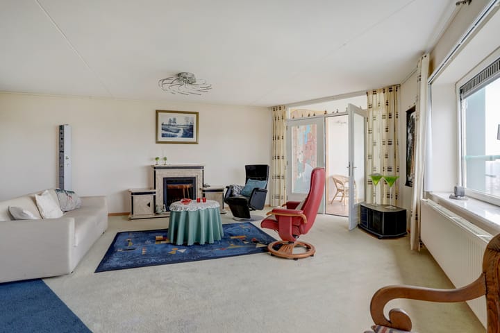 Foto 14 van Van Eesterenplein 292