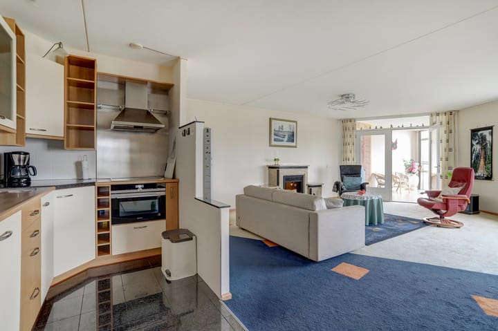 Foto 26 van Van Eesterenplein 292