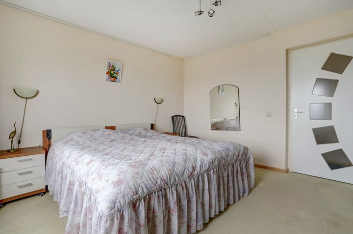 Foto 33 van Van Eesterenplein 292