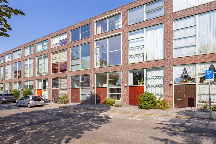 Bekijk foto 1 van Frederikstraat 53