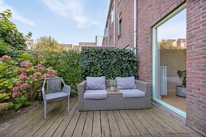 Bekijk foto 40 van Frederikstraat 53