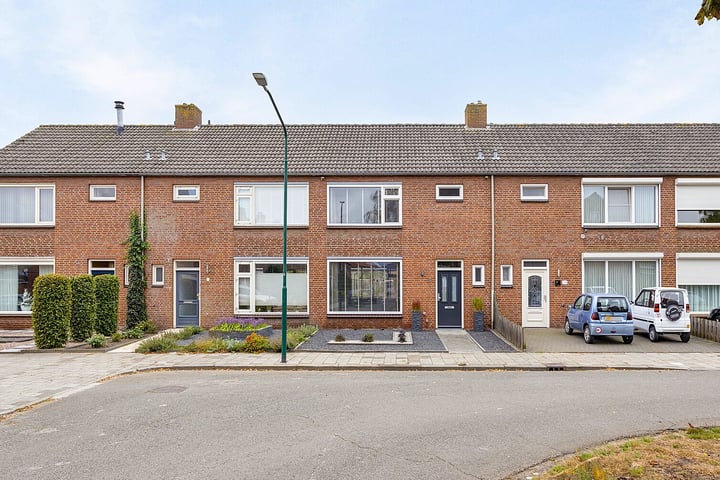 Bekijk foto 26 van Groenlingstraat 10