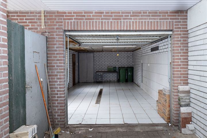 Bekijk foto 27 van Meentstraat 9