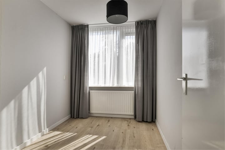 View photo 20 of Oudenboschstraat 28