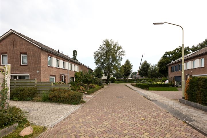 Bekijk foto 38 van Heidelaan 1