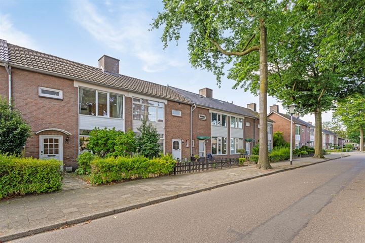 View photo 4 of Trompstraat 73