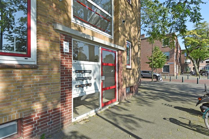 View photo 21 of Woudenbergstraat 81