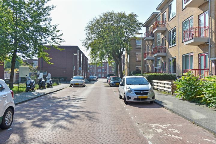 View photo 24 of Woudenbergstraat 81