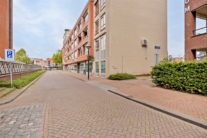 Bekijk foto 35 van Goudmijnhof 44