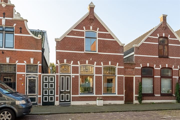 Bekijk foto van Emmastraat 42