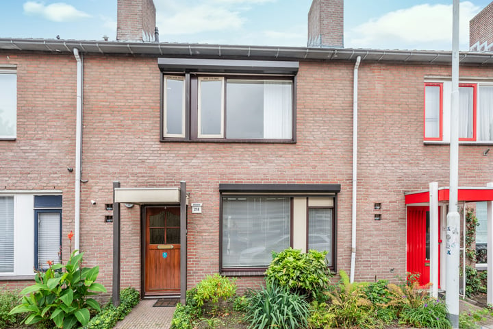 View photo 1 of Lijmbeekstraat 218