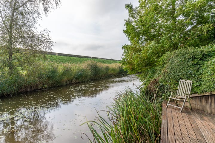 Foto 16 van J. Droststraat 5